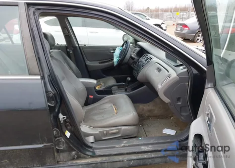 2002 Honda Accord 3.0 Ex z USA, uszkodzony, nr VIN 1HGCG16592A075845